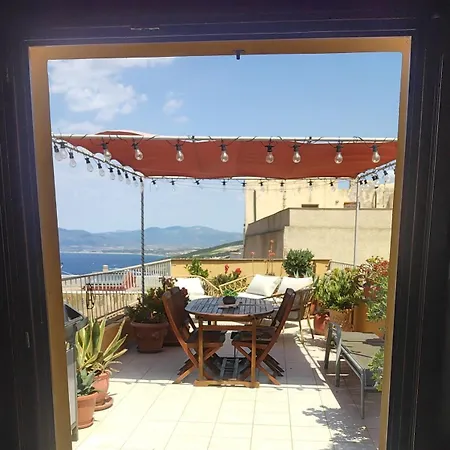 Apartment La Terrazza Sul Mare Ai Piedi Del Castello Castelsardo