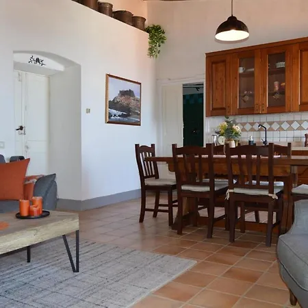 Appartamento La Terrazza Sul Mare Ai Piedi Del Castello