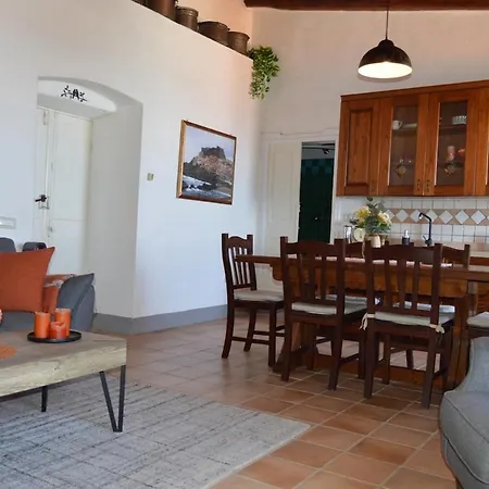 La Terrazza Sul Mare Ai Piedi Del Castello Daire *