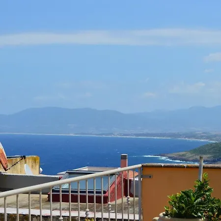 La Terrazza Sul Mare Ai Piedi Del Castello Daire *