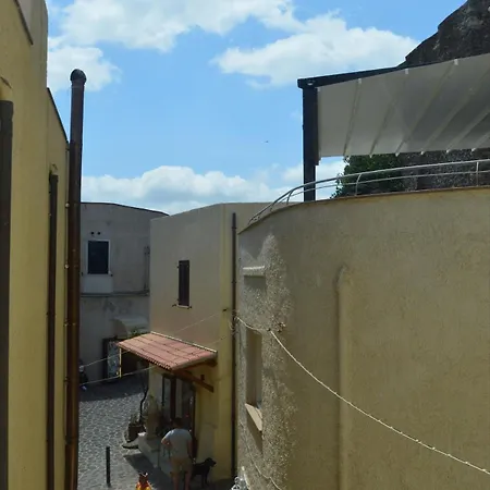 La Terrazza Sul Mare Ai Piedi Del Castello *